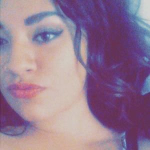 Meet your Posher, Monique